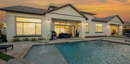 2752 E Pelican Court, Gilbert