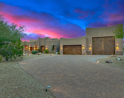 19214 W Seldon Lane, Waddell
