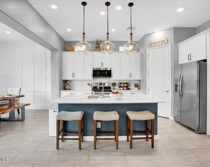 17011 W Saguaro Park Lane, Surprise