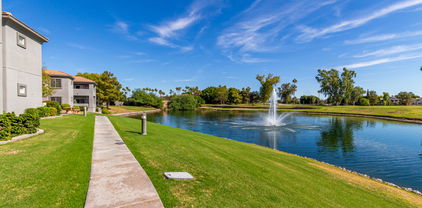 7401 W Arrowhead Clubhouse Drive Unit 2084, Glendale