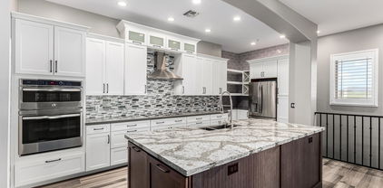 42424 N Gavilan Peak Parkway Unit 24206, Anthem