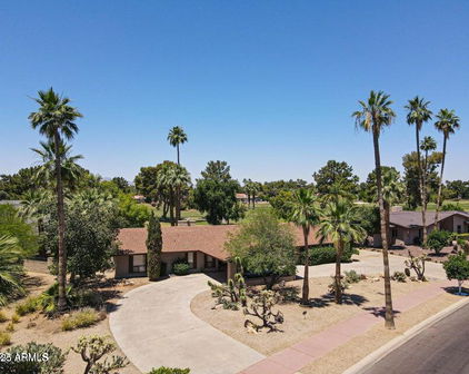 1106 N Villa Nueva Drive, Litchfield Park