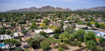 6426 E Turquoise Avenue, Paradise Valley