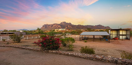 77 S Arroya Road, Apache Junction