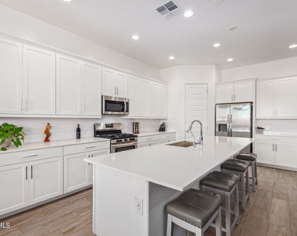 239 E Sagittarius Place, Chandler