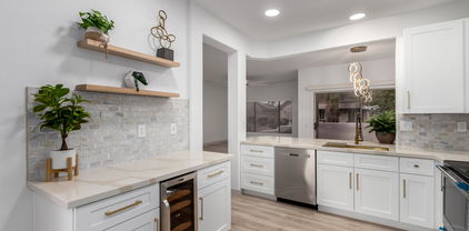 20301 N Queen Palm Lane, Surprise