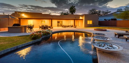 9827 N 65th Place, Paradise Valley