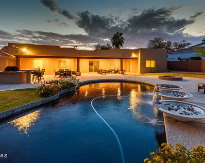 9827 N 65th Place, Paradise Valley