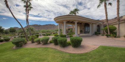 7616 N Foothill Drive S, Paradise Valley