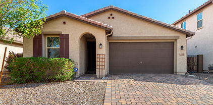 8515 W Peppertree Lane, Glendale