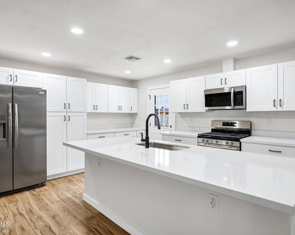 1014 S Price Road, Tempe