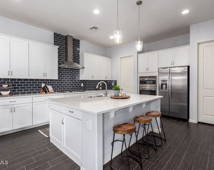44036 N Hudson Trail, New River