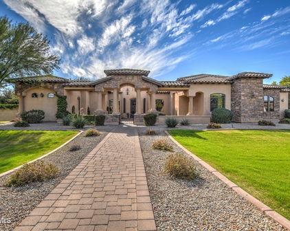 2795 E Meadowview Court, Gilbert