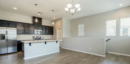 14870 W Encanto Boulevard Unit 2024, Goodyear