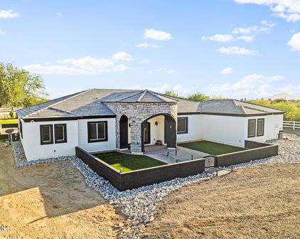 17617 W Rose Lane, Waddell