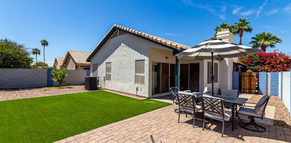 1279 N Blackstone Drive, Chandler