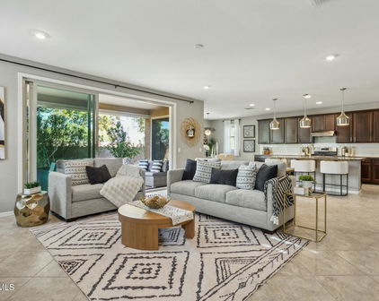 8516 W Peppertree Lane, Glendale