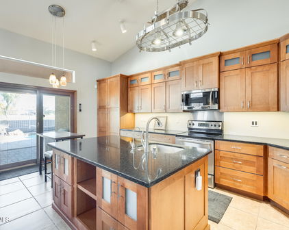 1532 E Sunrise Way, Gilbert