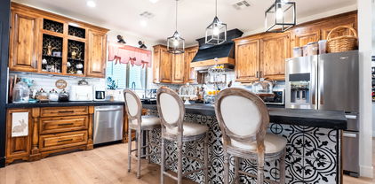 30439 W Peakview Road, Wittmann