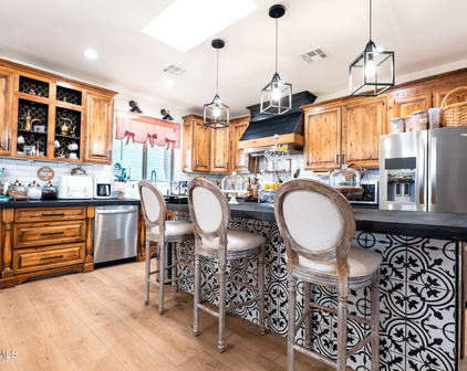30439 W Peakview Road, Wittmann