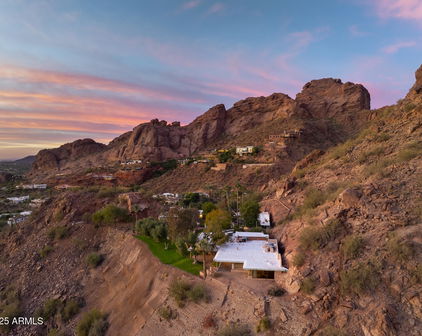 5500 N Dromedary Road Unit V, Phoenix