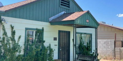 5611 W Orangewood Avenue, Glendale