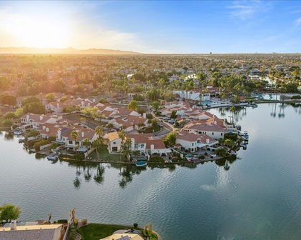 1700 E Lakeside Drive Unit 16, Gilbert