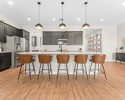 141 S 156th Drive, Goodyear