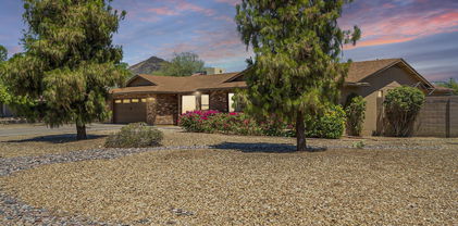 5032 W Saguaro Park Lane, Glendale