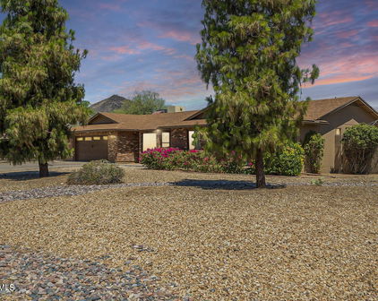 5032 W Saguaro Park Lane, Glendale
