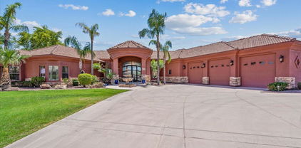 4721 W Creedance Boulevard, Glendale