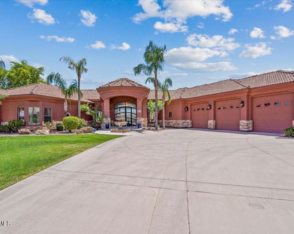 4721 W Creedance Boulevard, Glendale