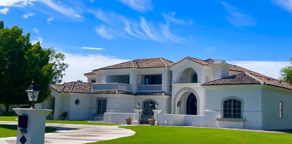 17 E Oakwood Hills Drive, Chandler