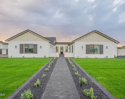 6820 N 178th Lane, Waddell