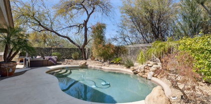 4308 E Smokehouse Trail, Cave Creek