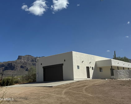 1651 S Prospectors Road, Apache Junction