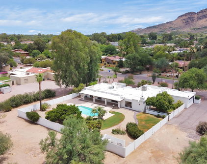 5440 E Via Los Caballos --, Paradise Valley