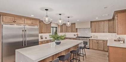 155 N Pecan Court, Gilbert