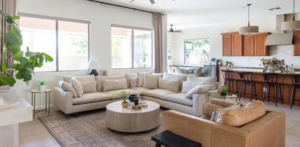 5208 S Gold Leaf Place, Chandler