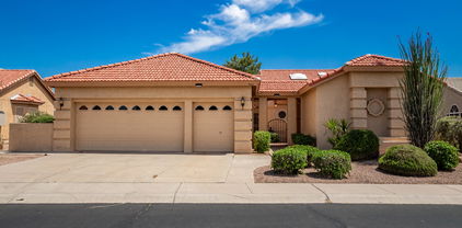 553 W Champagne Drive, Chandler