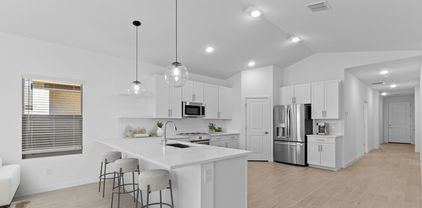 7914 N 80th Avenue, Glendale