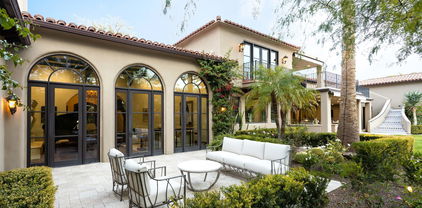 6655 N 66th Place, Paradise Valley