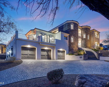 6213 W Saguaro Park Lane, Glendale