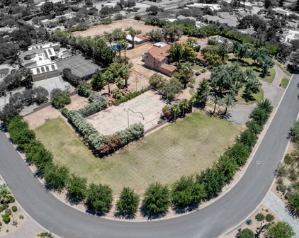 5601 N 67th Place, Paradise Valley