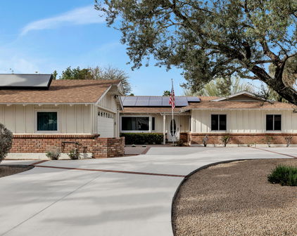 576 W Moon Valley Drive, Phoenix