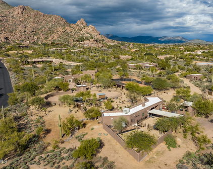 6700 E Carefree Highway, Carefree
