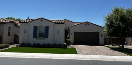 953 E Horseshoe Place, Chandler