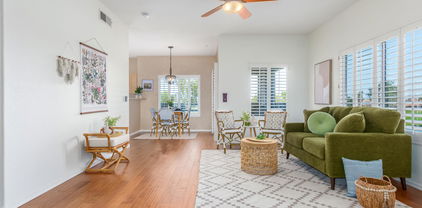 7401 W Arrowhead Clubhouse Drive Unit 2051, Glendale