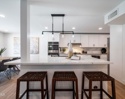 1212 E Commodore Place, Tempe