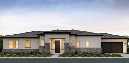17676 W Whitefish Drive, Surprise